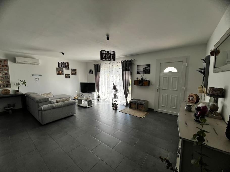 Villa climatisée avec Piscine Villa in French Riviera