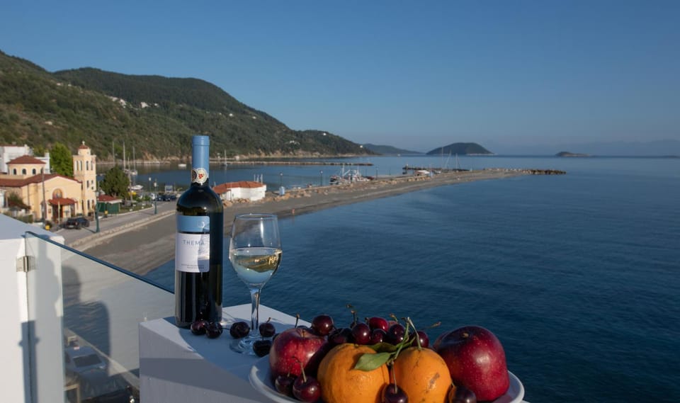Flisvos Beachfront Apartments Hotel in Sporades, Greece