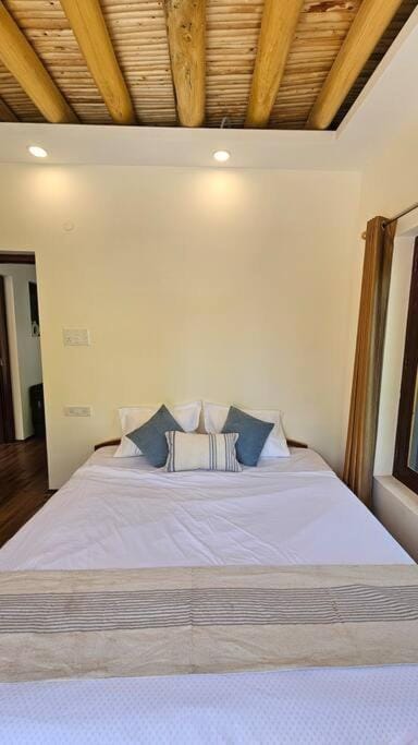 Paldan Orchids 3BHK independent house Apartment in India