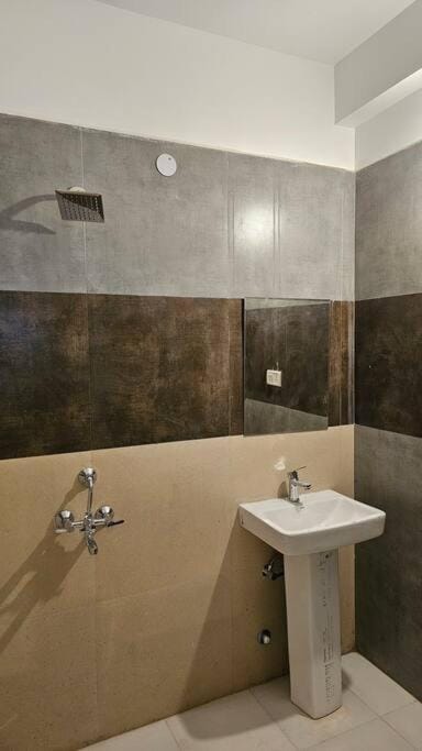 Paldan Orchids 3BHK independent house Apartment in India