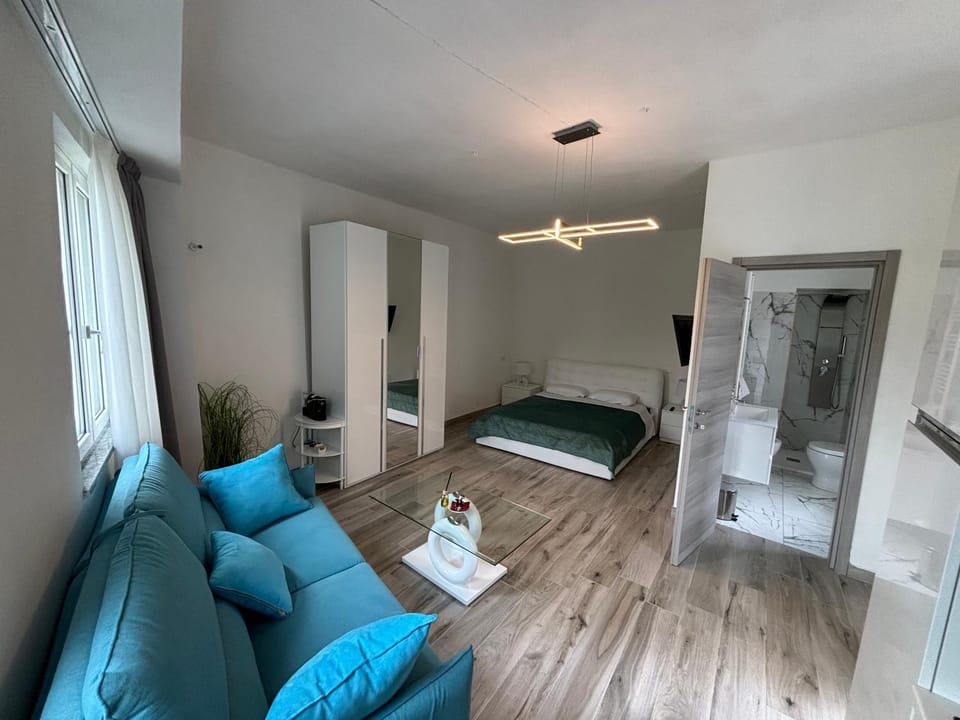 Photo of the whole room, Seating area, Bedroom