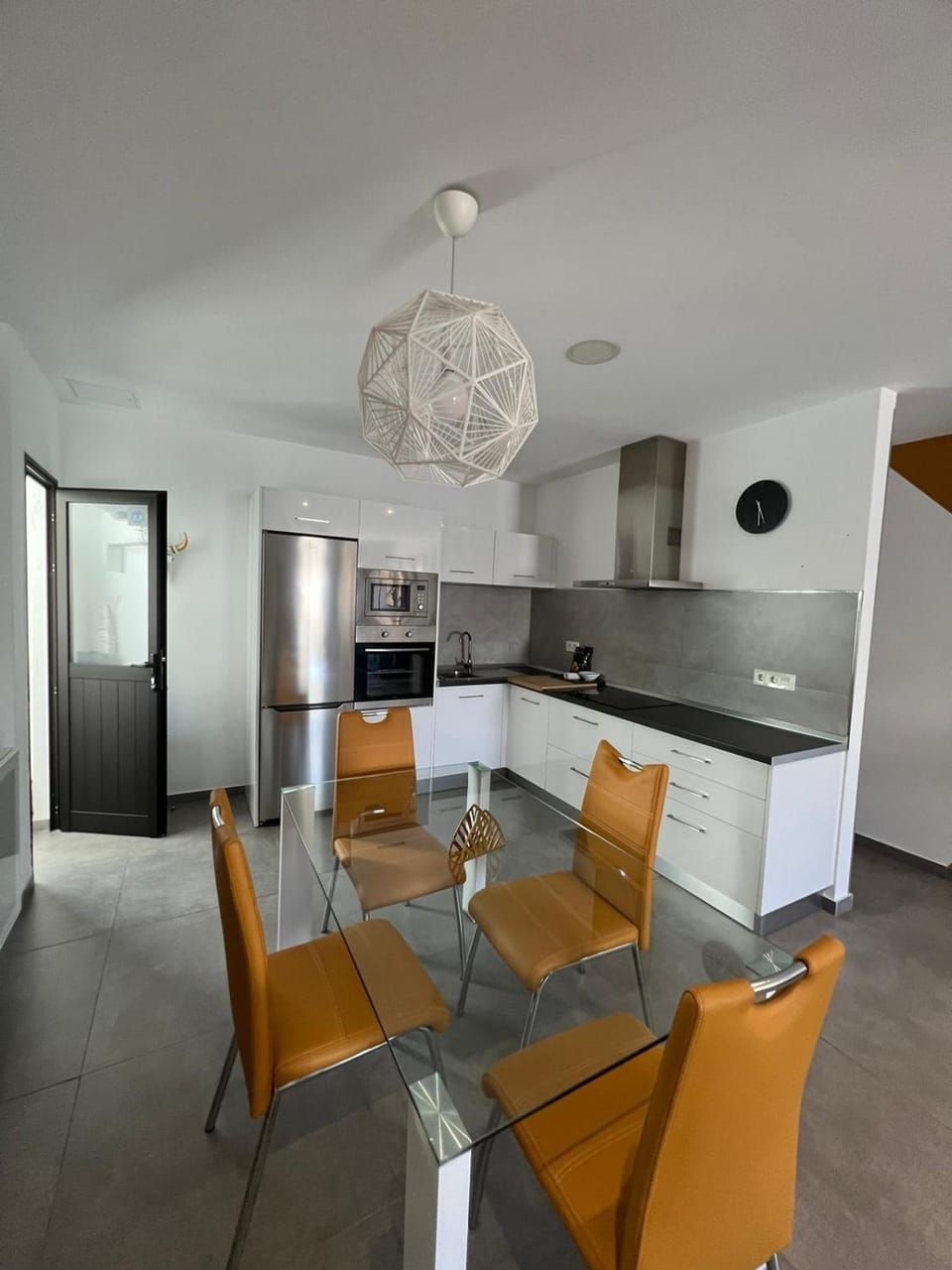 Dining area, Communal kitchen