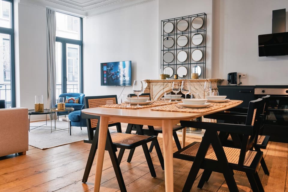 Living room, kitchen