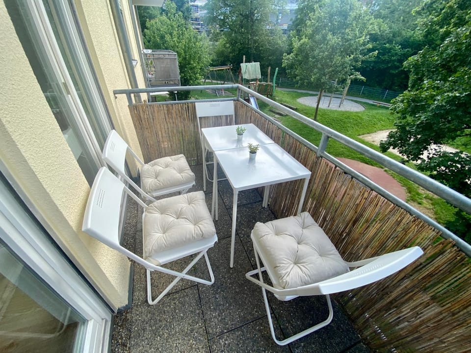 View (from property/room), Balcony/Terrace, Seating area