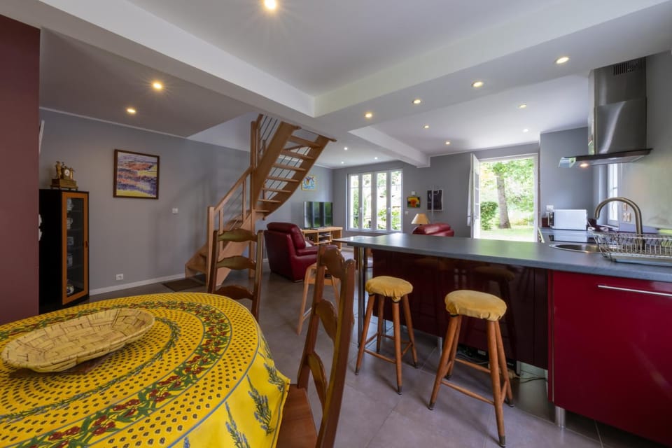 Living room, kitchen