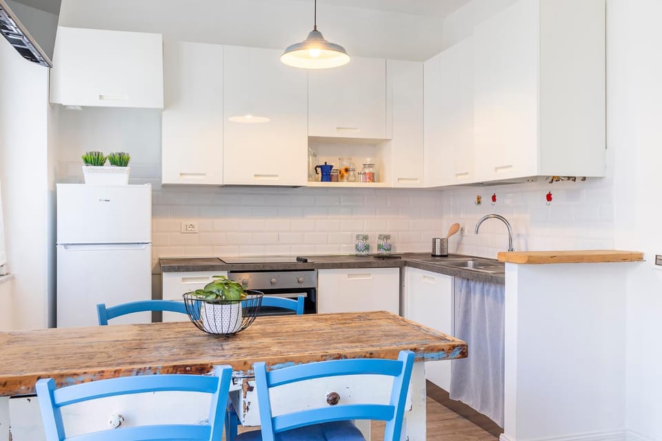GuestHost - Modern Sea View Apartment with Balcony Apartment in Livorno