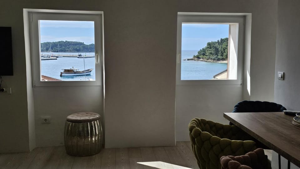 Living room, Dining area, Sea view