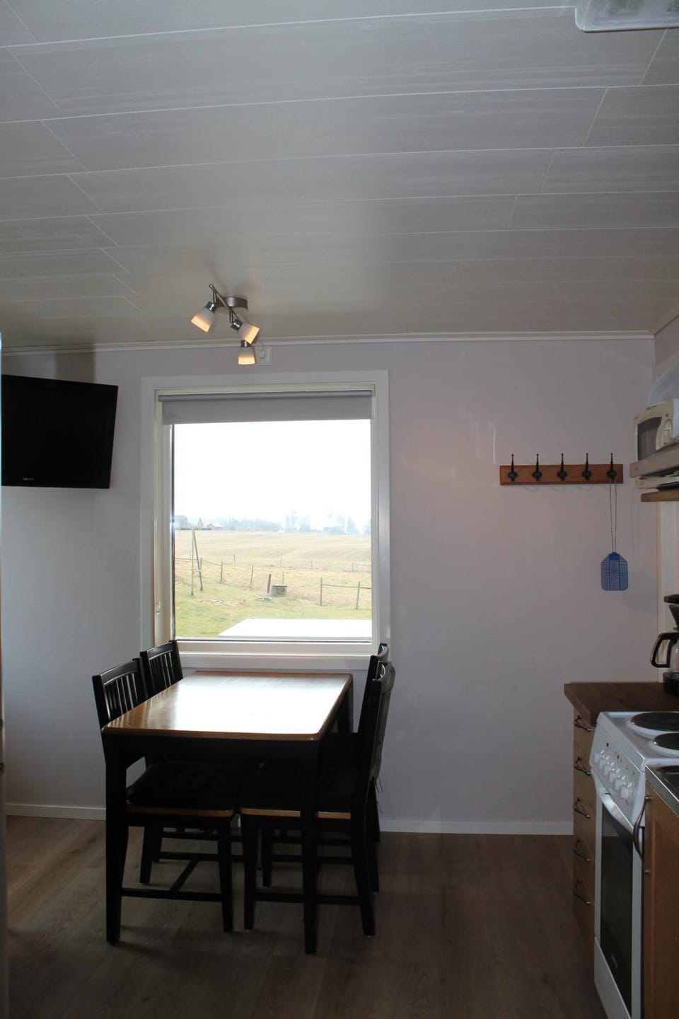 TV and multimedia, Kitchen or kitchenette, Dining area