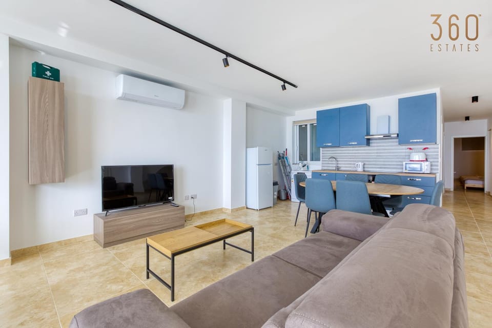 Communal lounge/ TV room, TV and multimedia, Kitchen or kitchenette, Living room, Seating area, Dining area, Evening entertainment, minibar
