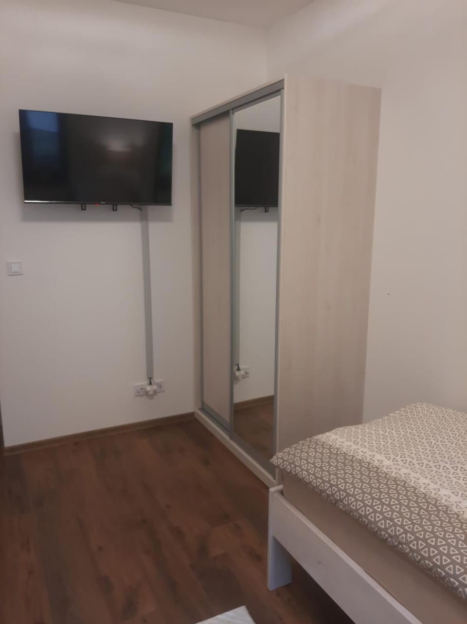 TV and multimedia, wardrobe