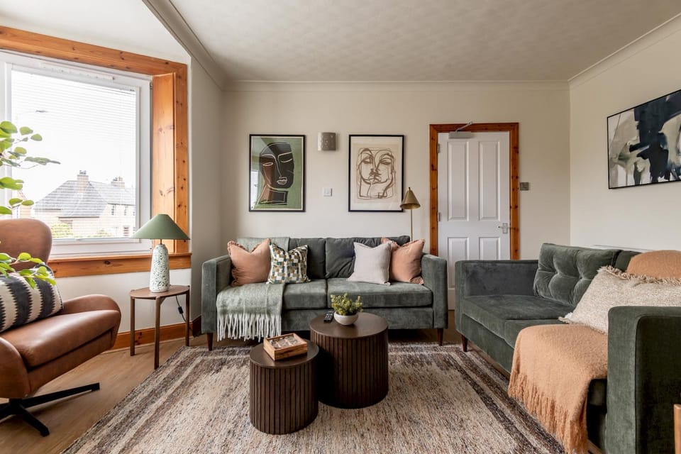 Communal lounge/ TV room, Living room