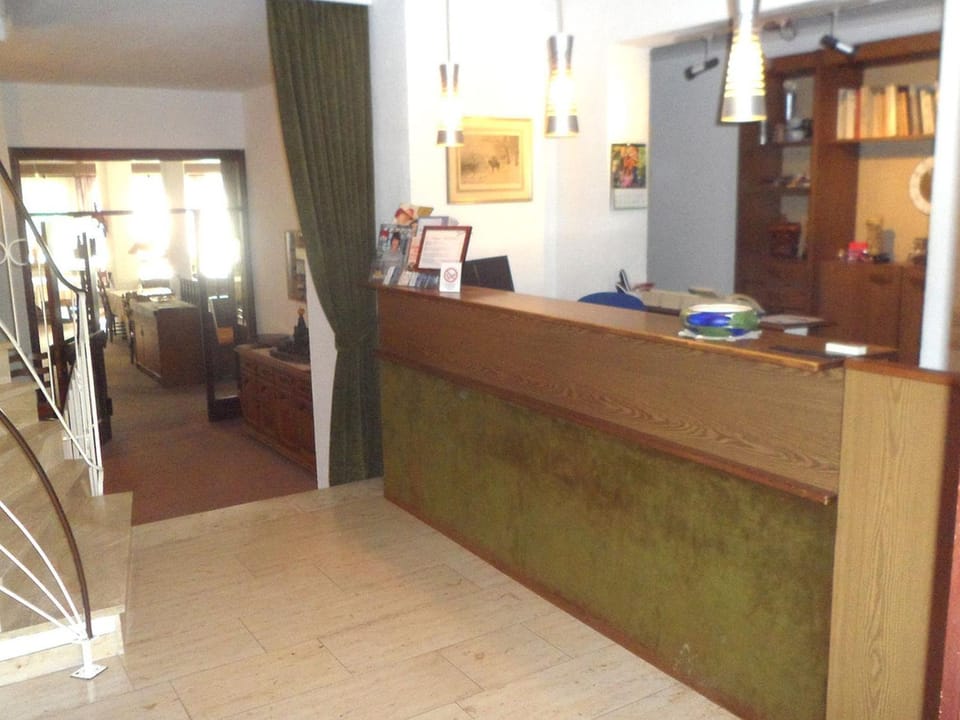 Lobby or reception, Decorative detail