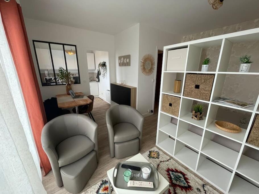 T1 - parking - 4min de l'intramuros - linge inclus Apartment in Vannes