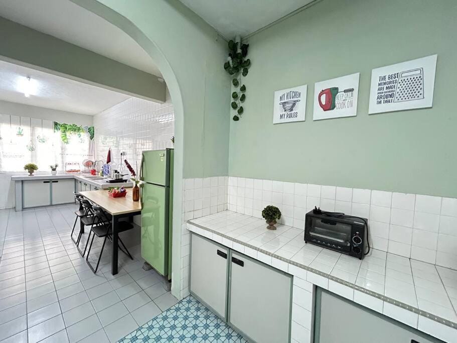 Ipoh Comfortable Family Homestay 4R3B 12pax SY25 House in Ipoh