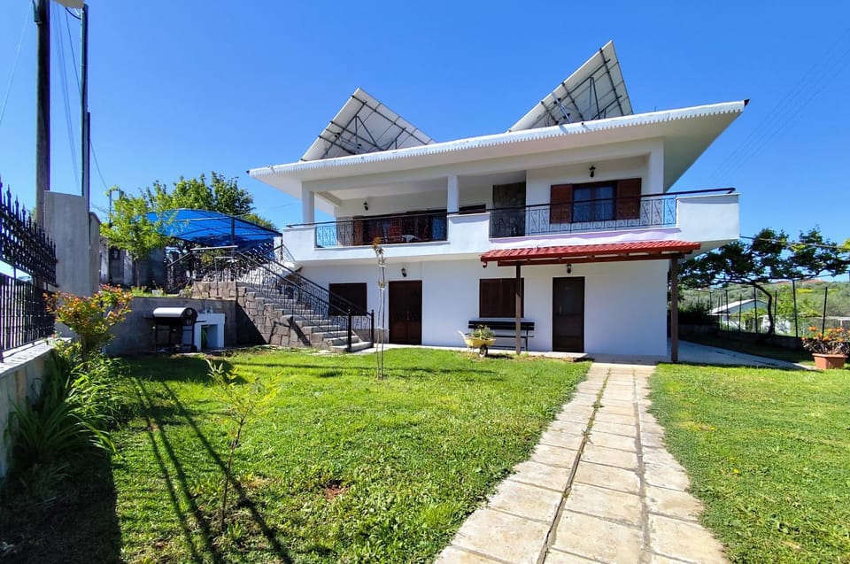 Property building, Garden, Garden view, Inner courtyard view