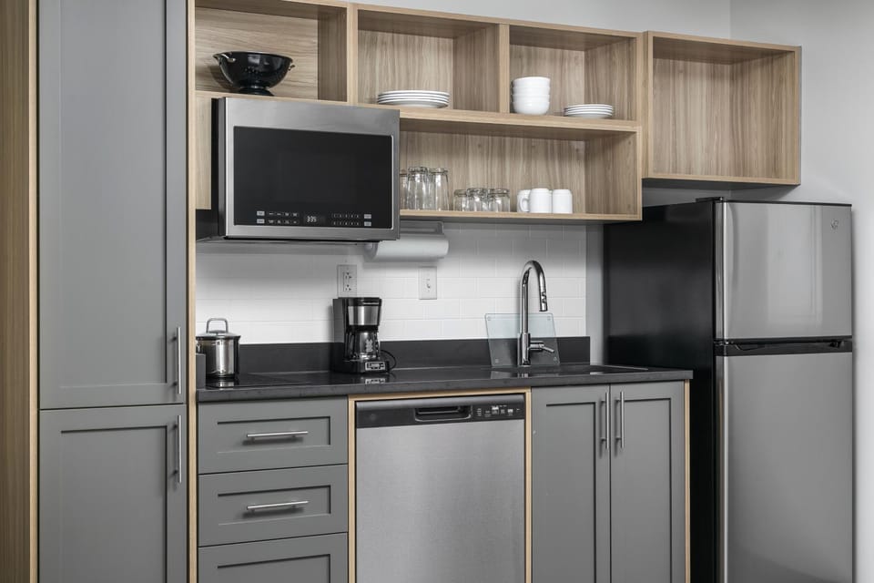 Kitchen or kitchenette, kitchen