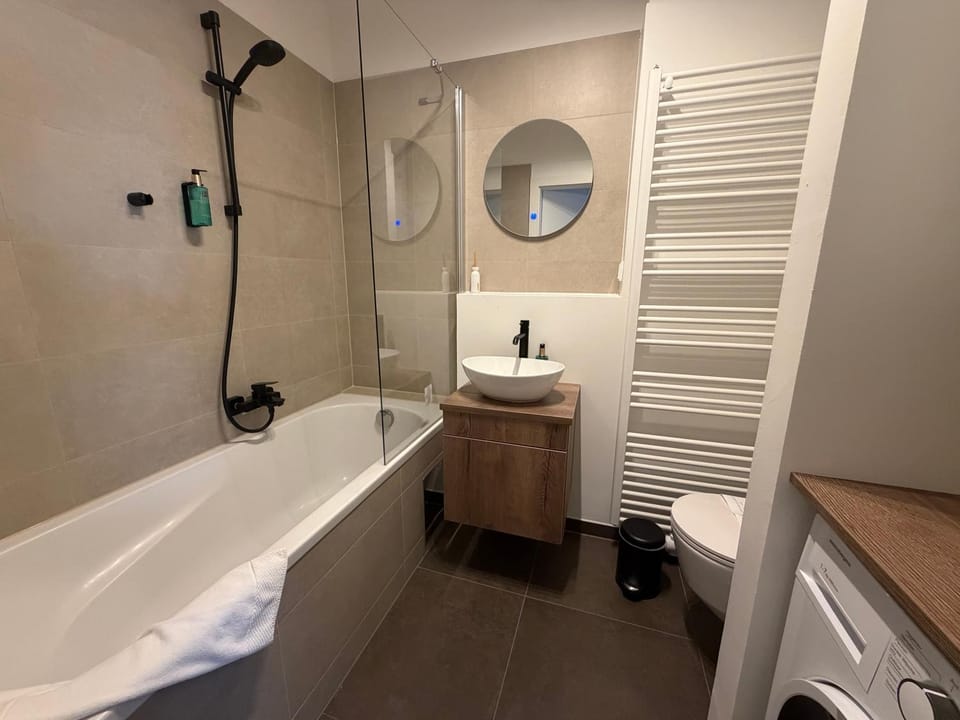 Bathroom, Bath