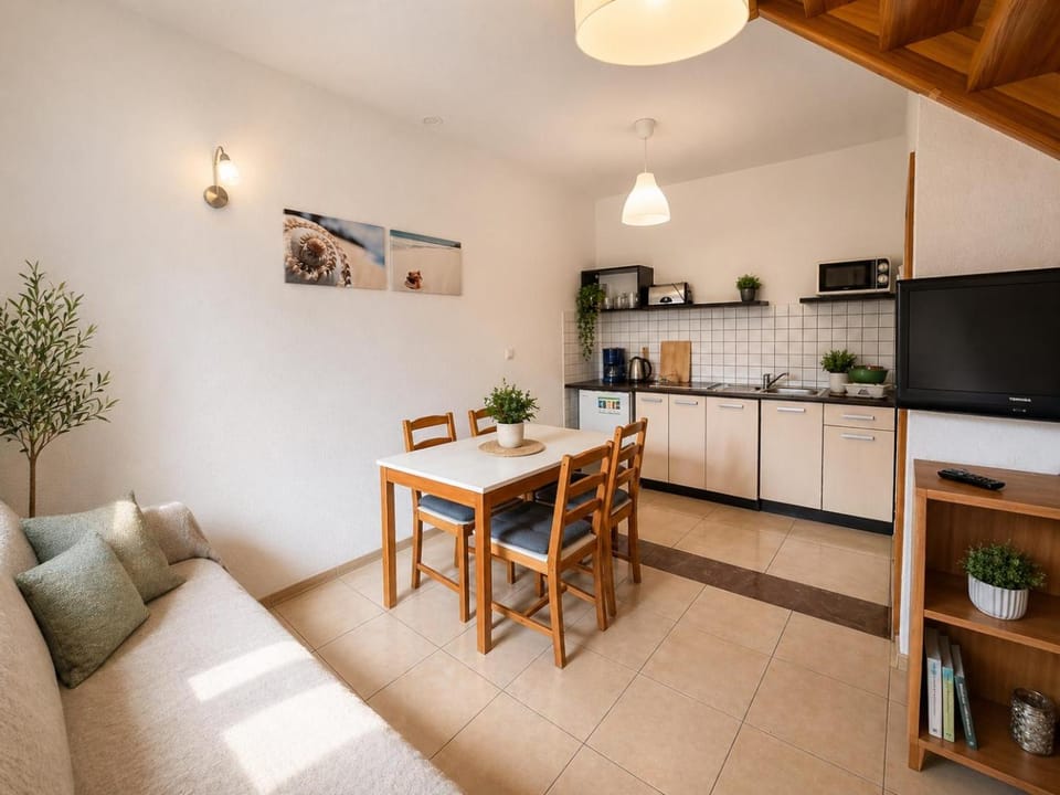 Kitchen or kitchenette, Living room
