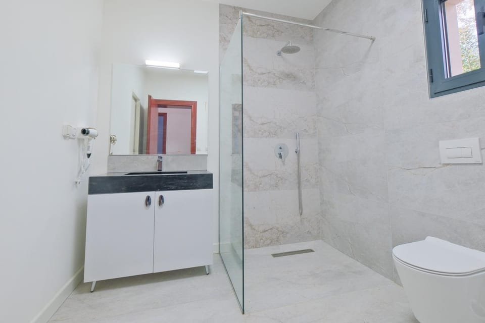 Bathroom, Living room