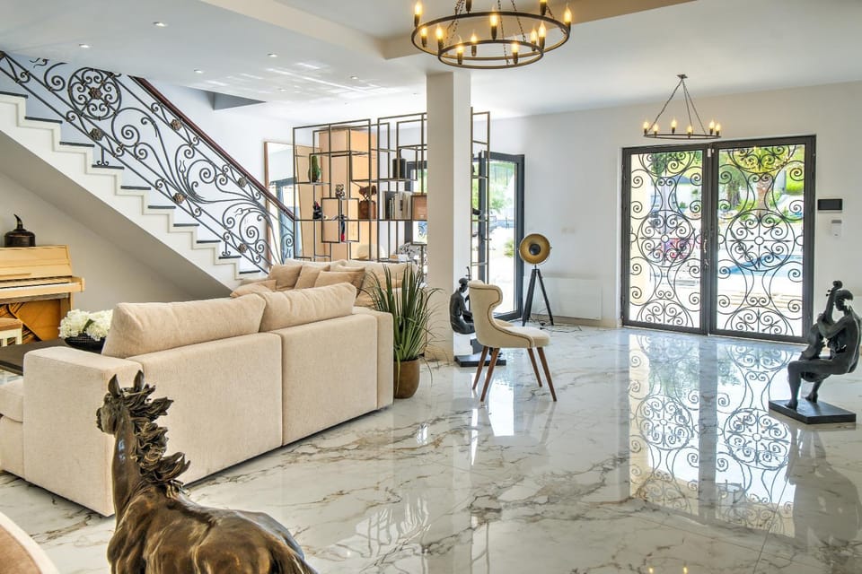 Property building, Living room