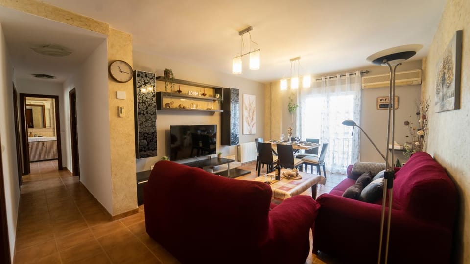 TV and multimedia, Living room, Seating area, flat iron