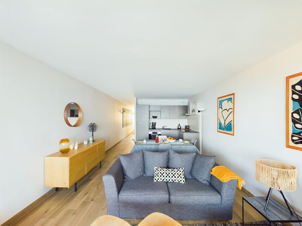 Communal lounge/ TV room, Living room
