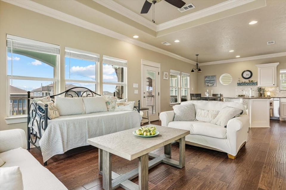 Pelicans Landing home House in Bolivar Peninsula