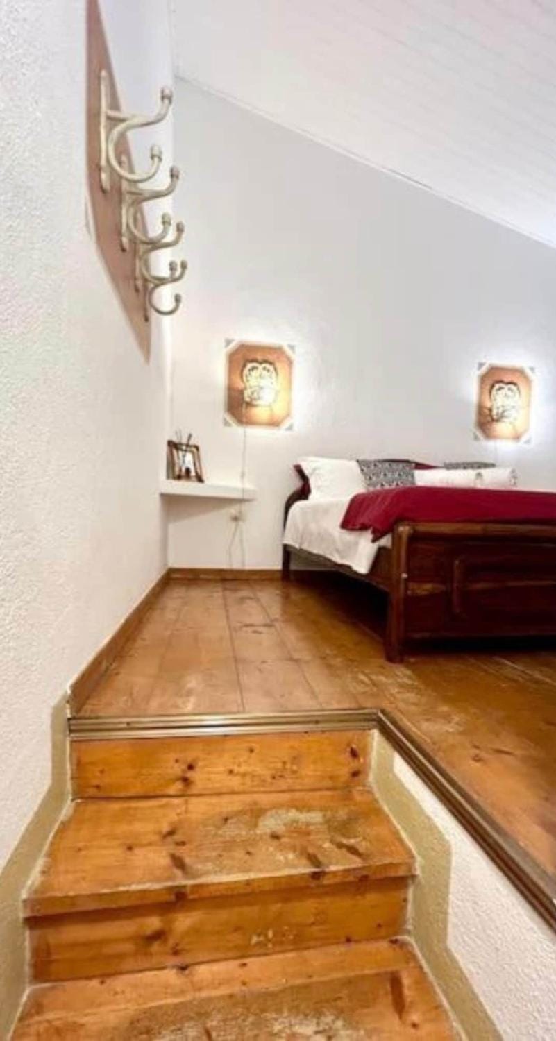 Bed, Photo of the whole room