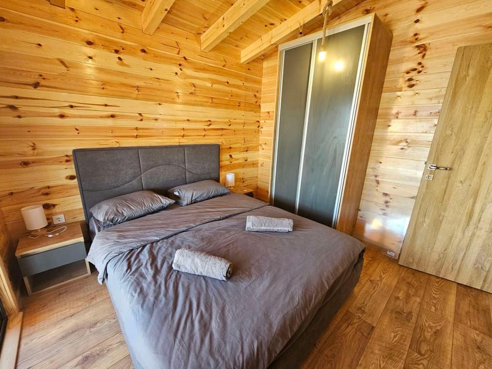 Bed, Photo of the whole room, Bedroom, wardrobe