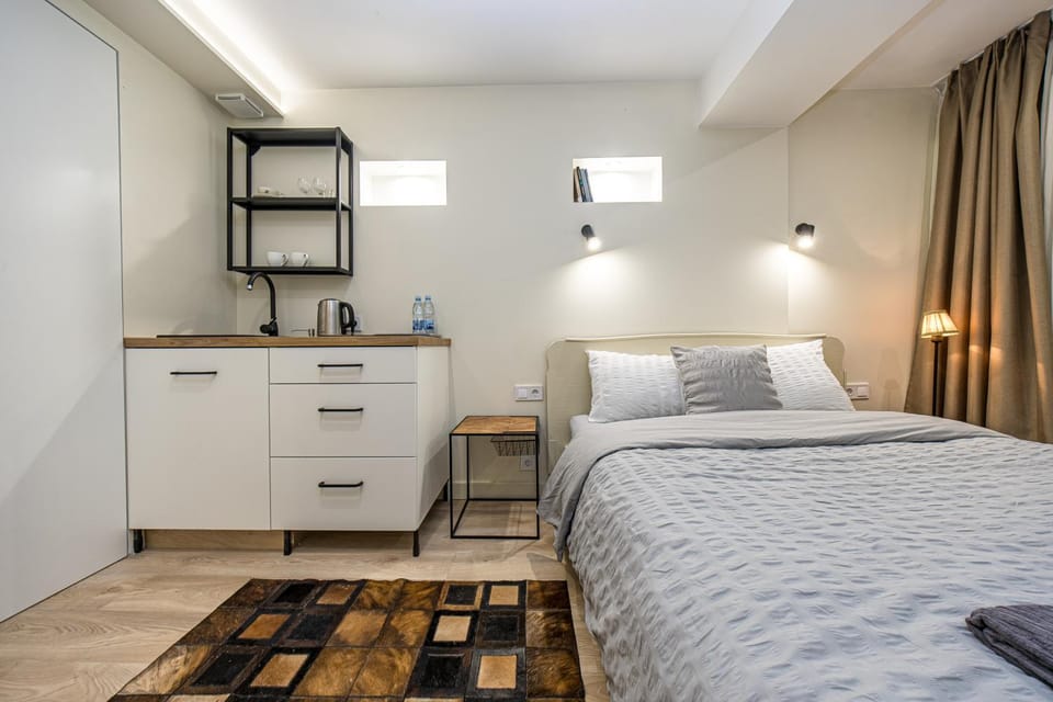 Kitchen or kitchenette, Bedroom