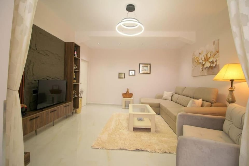 TV and multimedia, Seating area