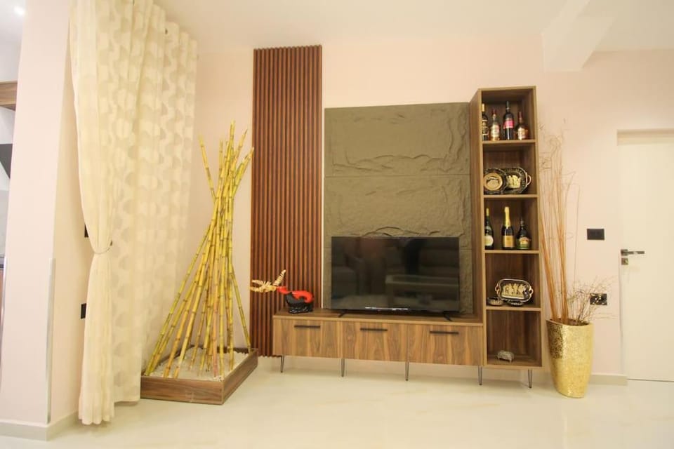 Communal lounge/ TV room, TV and multimedia