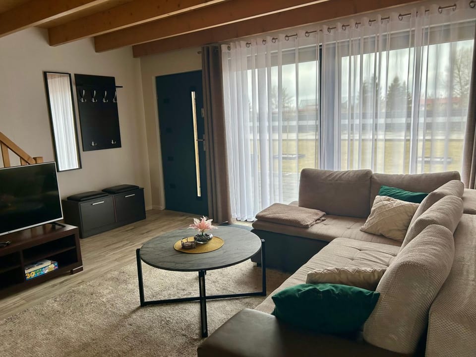 Communal lounge/ TV room, Living room, internet, internet