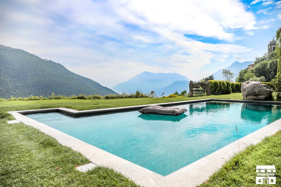 Lake view, Mountain view, Swimming pool