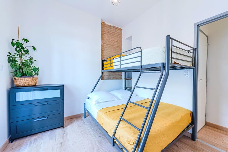 Bed, Night, bunk bed