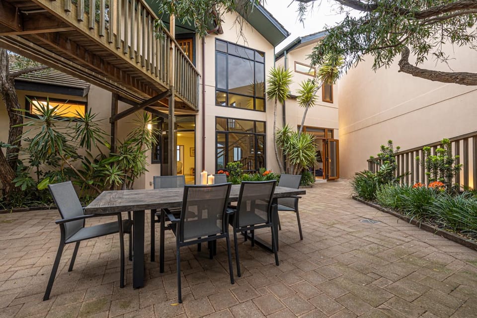 Property building, Patio, Garden, Dining area, Garden view