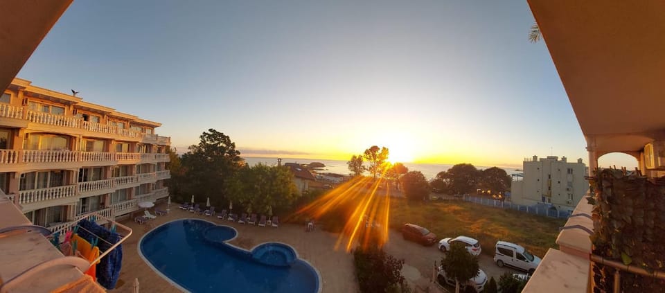 Facade/entrance, Sea view, Sea view, Sunrise