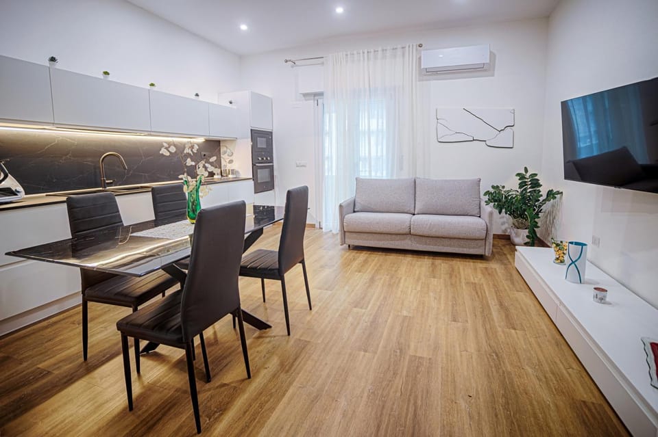 TV and multimedia, Seating area