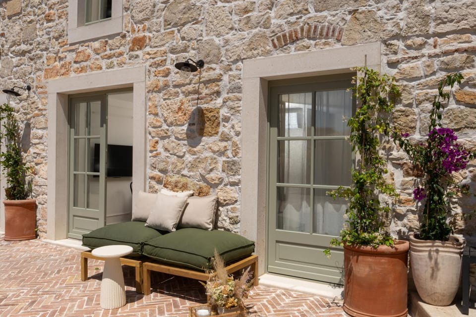 Property building, Patio, Seating area