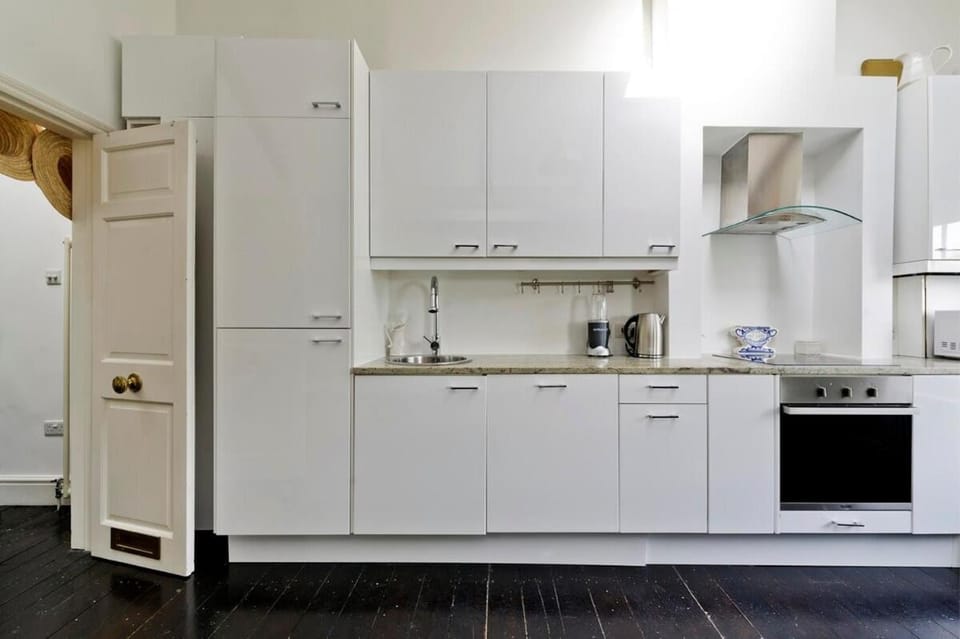 Long stay discounts- 1 Bed Bohemian Loft style Apt Apartment in City of Westminster
