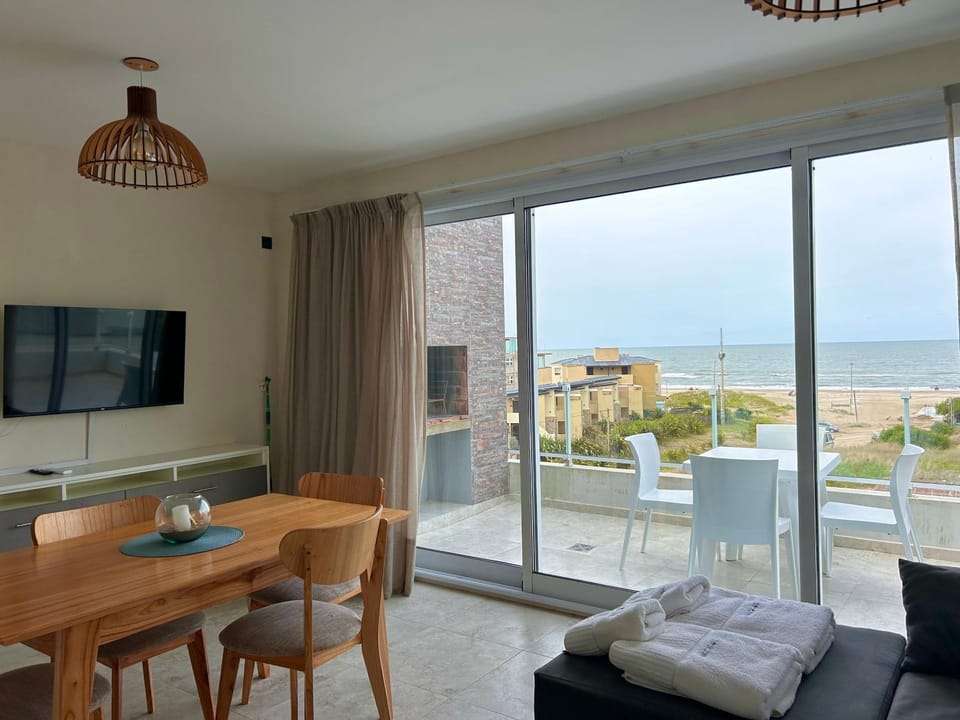 TV and multimedia, View (from property/room), Balcony/Terrace, Living room, Dining area, Sea view, furniture, internet, towels, air conditioner