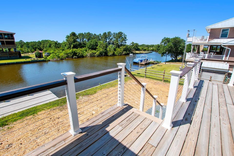 Canalfront, water views, wild horses! 4x512, No Bad Days House in Carova Beach