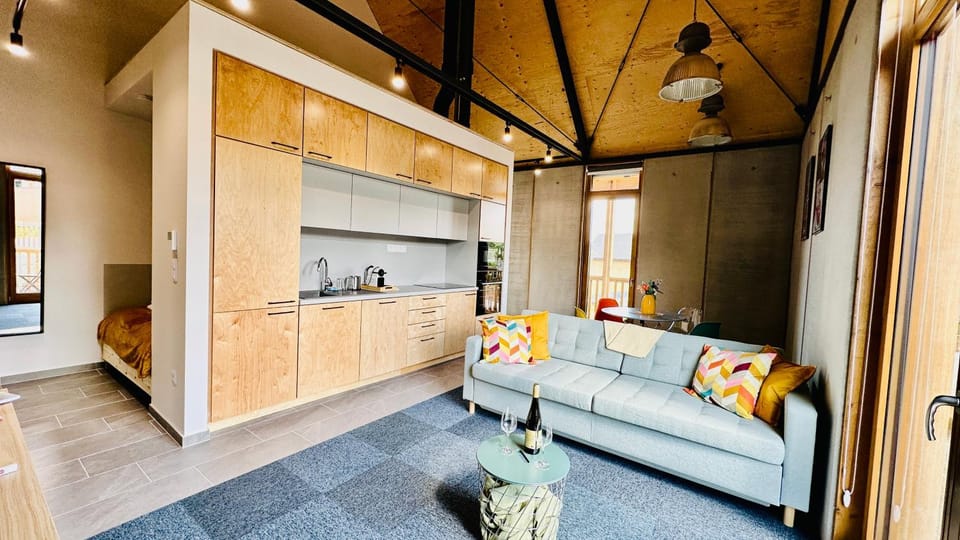 Kitchen or kitchenette, Living room
