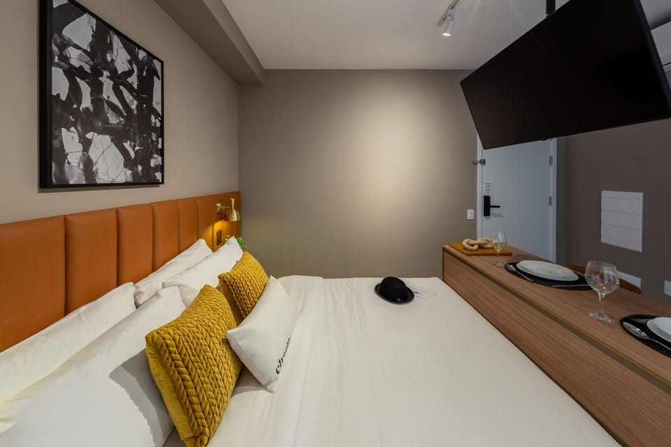 Bed, TV and multimedia, Photo of the whole room, Bedroom, air conditioner