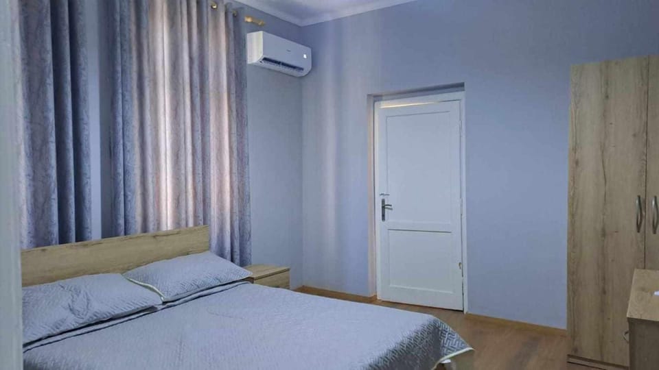 Bed, Photo of the whole room, Bedroom, wardrobe, air conditioner