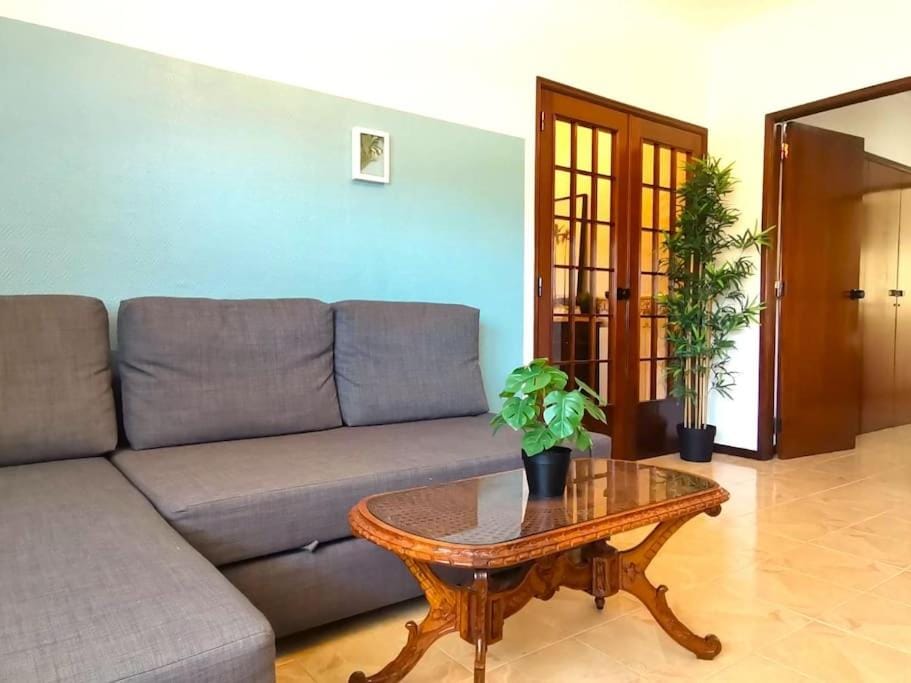 Mountain View Beach House Apartment in Costa da Caparica