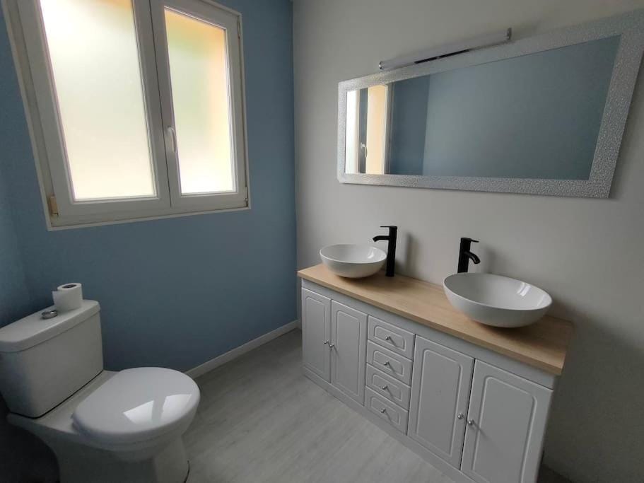 Maison familiale Cherbourg-ping pong-baby foot House in Normandy