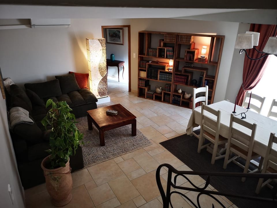 Library, Living room