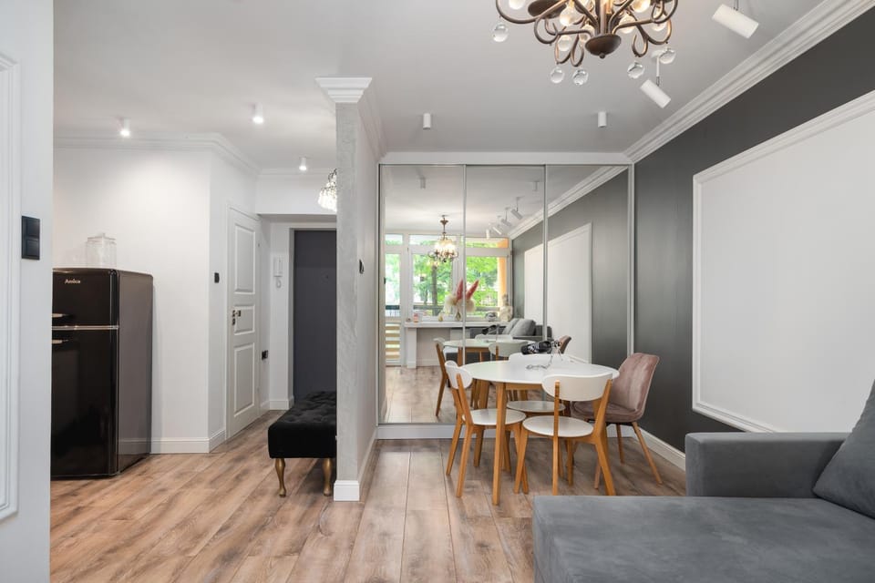 Kitchen or kitchenette, Living room, Seating area, Dining area, minibar, oven, pet friendly