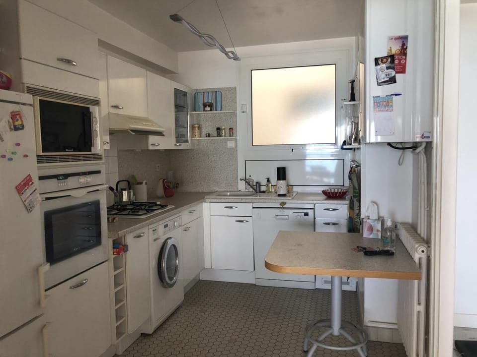 Kitchen or kitchenette, Living room